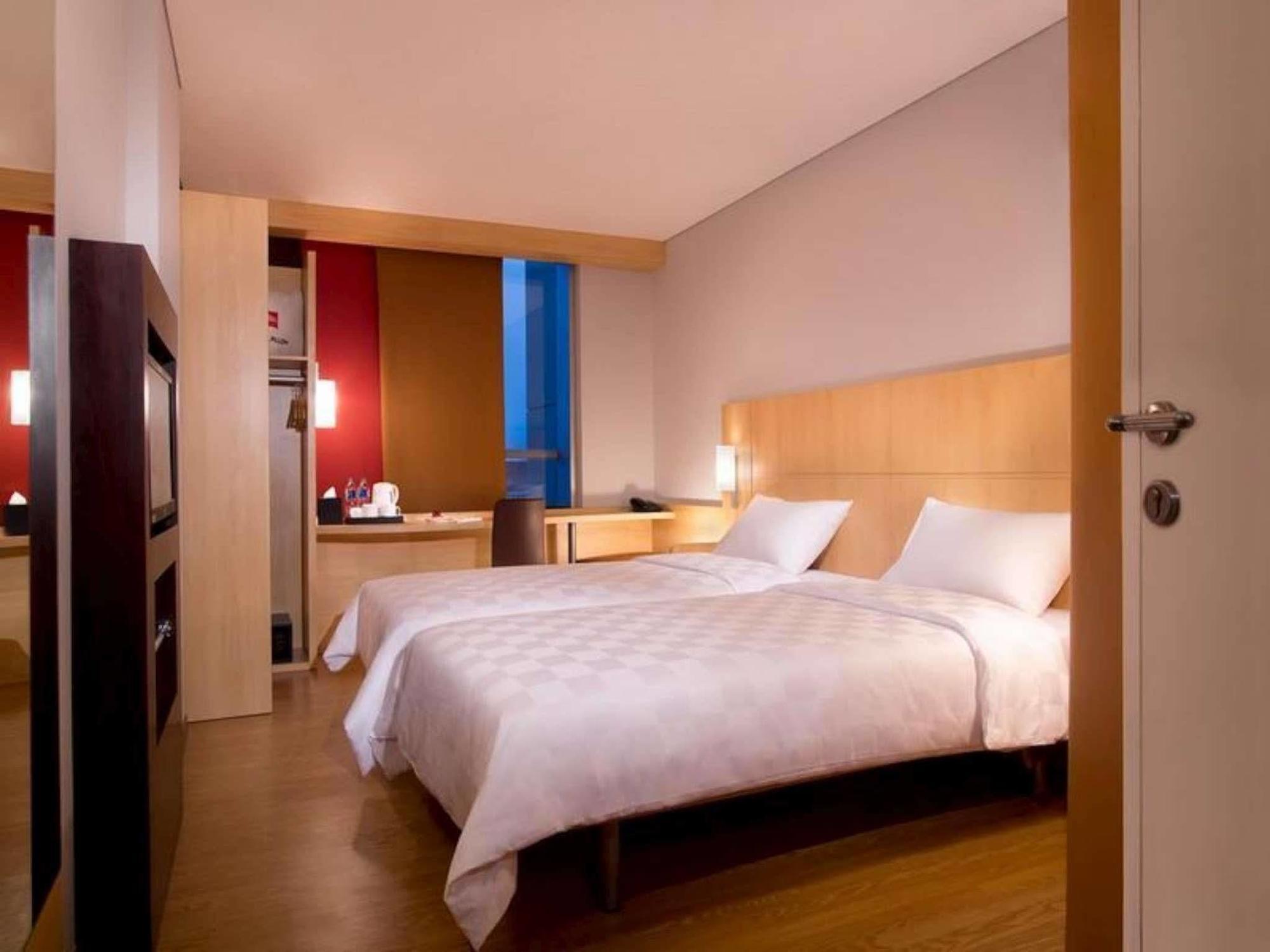 Ibis Gading Серпонг Экстерьер фото